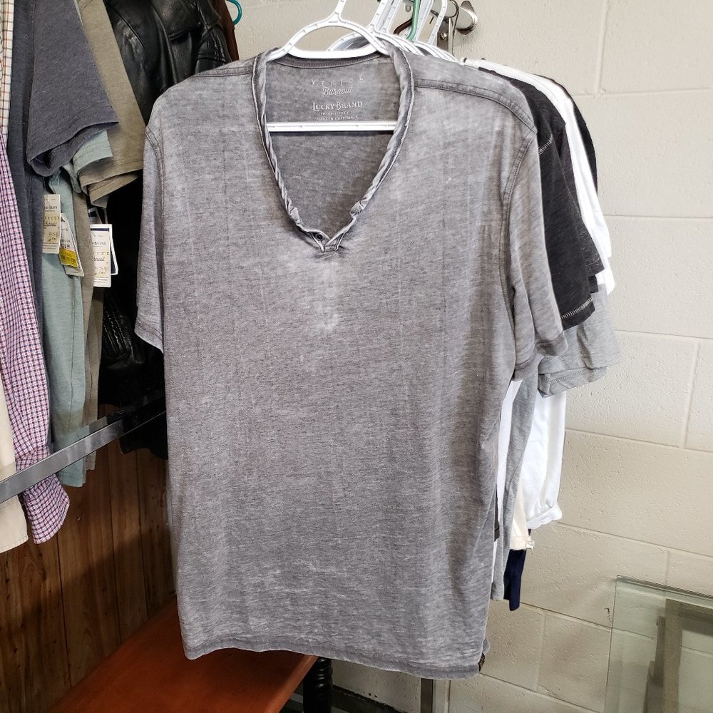 LUCKY BRAND ~ Venice Burnout Short Sleeve Shirt ~ Light Gray ~ Large